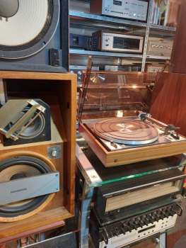 Preview: DUAL CS 601 belt drive großer Teller Holzzarge und Klapphaube mit Shure V15 MK III